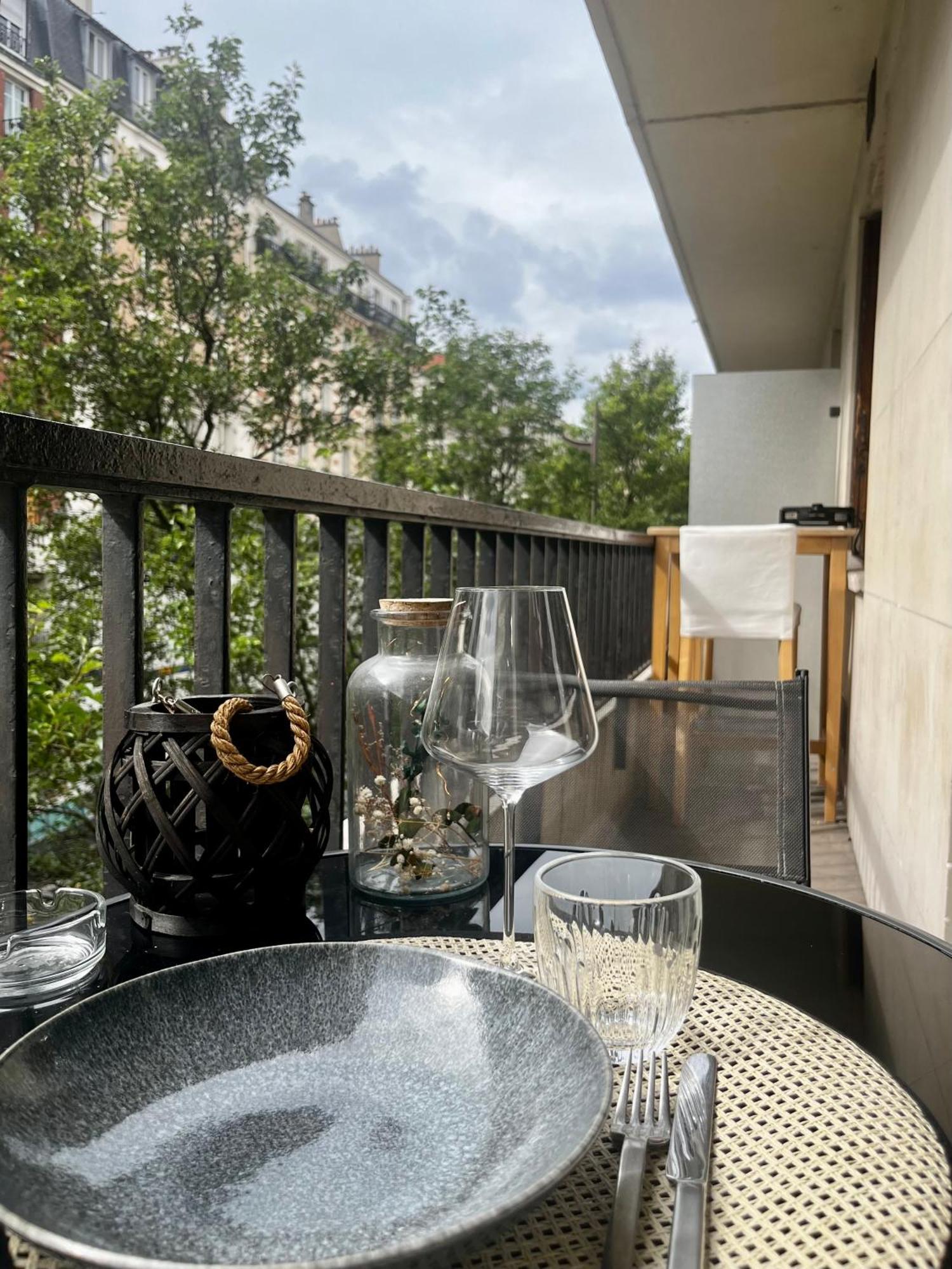 Appartement Lumineux Au Coeur De Parijs Buitenkant foto